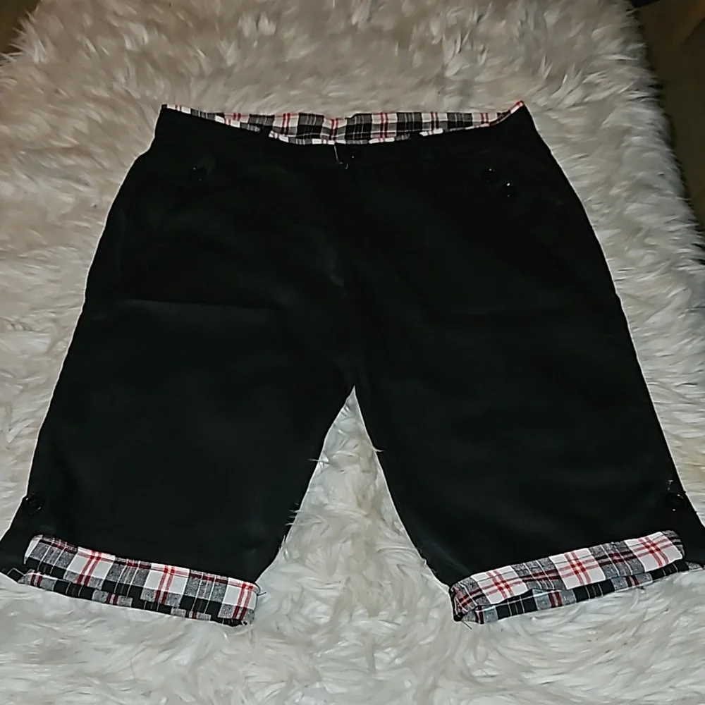 Haodipaul Black Shorts – Plaid Cuffs, Button Detail, EU Large (Fits M)